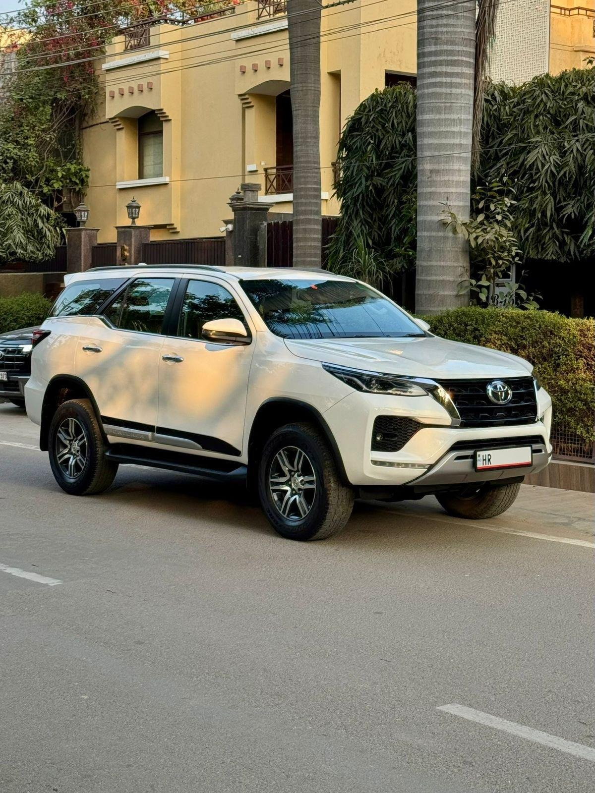 Toyota Fortuner 4x4 in Hisar